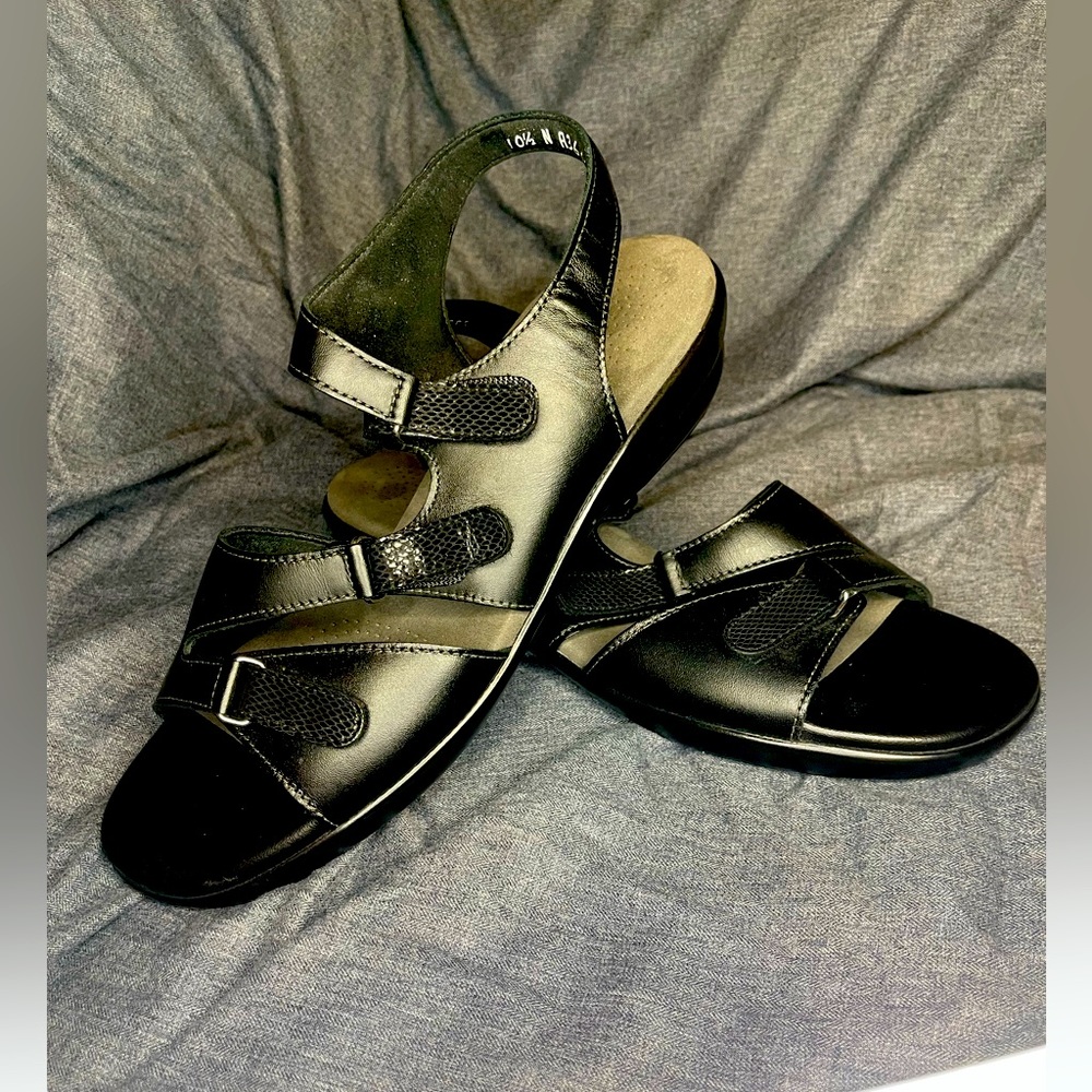 SAS Tripad Comfort sandals black, Velcro strap Made in USA